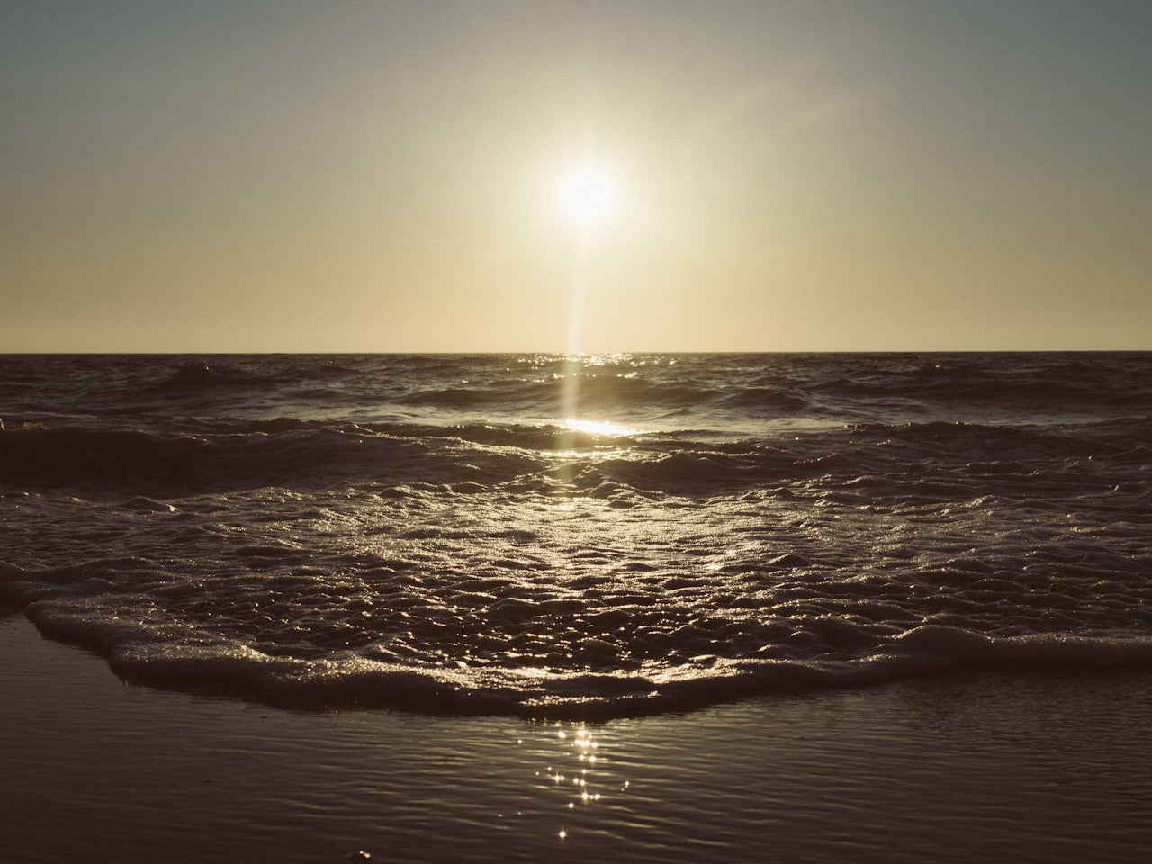 sun-rise-beach